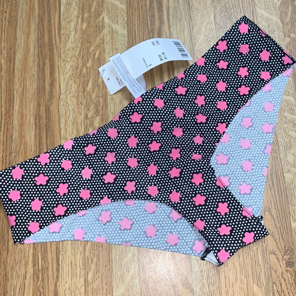 NWT Urban Outfitters Out from Under No Lines Laser Cut Hipster Panties Floral